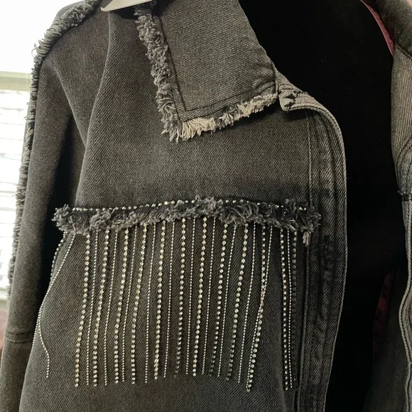 Jean jacket with rhinestone fringe - Picture 3 of 7
